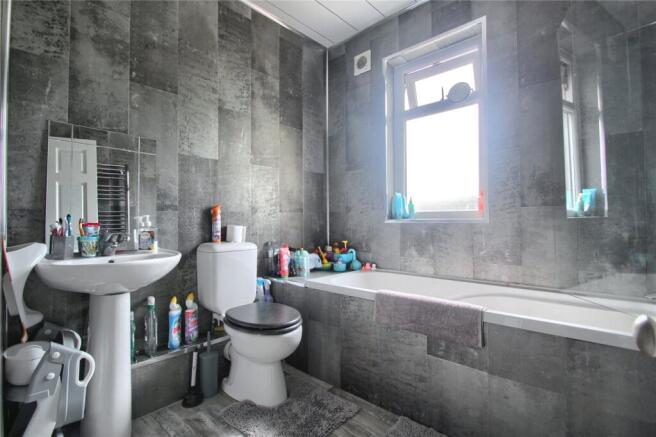 3 bed Terraced for sale Image 11