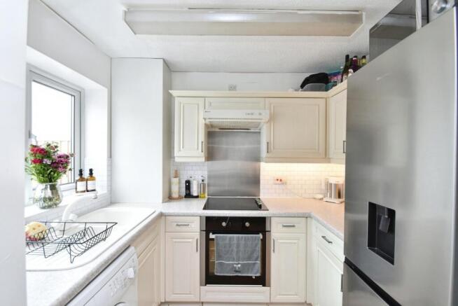2 bed Terraced for sale Image 6