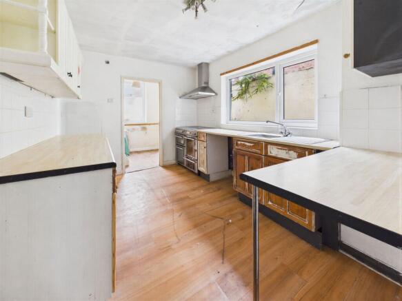 3 bed Terraced for sale Image 5