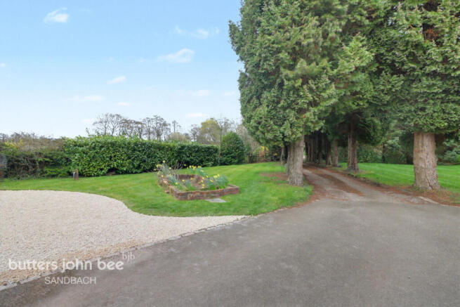 Moss End, Sandbach photo 4