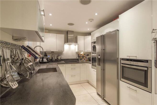 Kitchen: W2