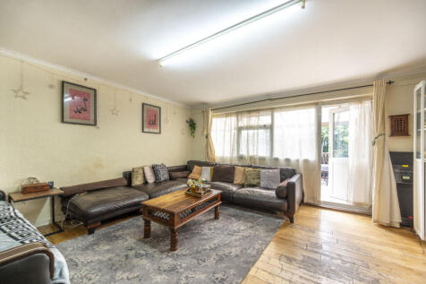 Manor Hall Gardens, Leyton, London, E10