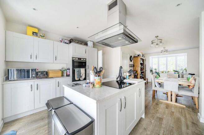 1348948-3-68beb54...