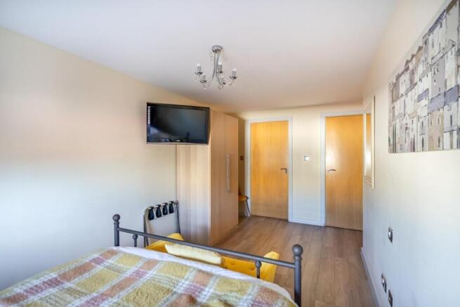 2 bed Apartment for sale Image 7