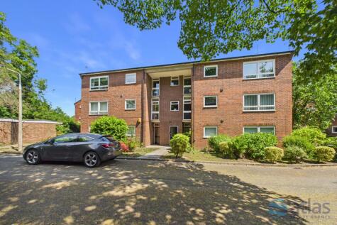 Mosslea Park, Mossley Hill, L18