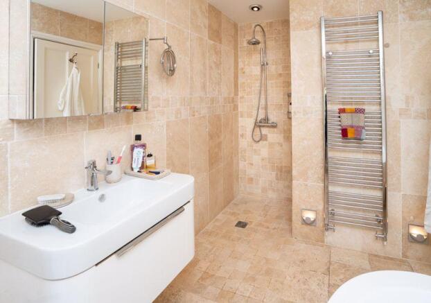 Master Ensuite
