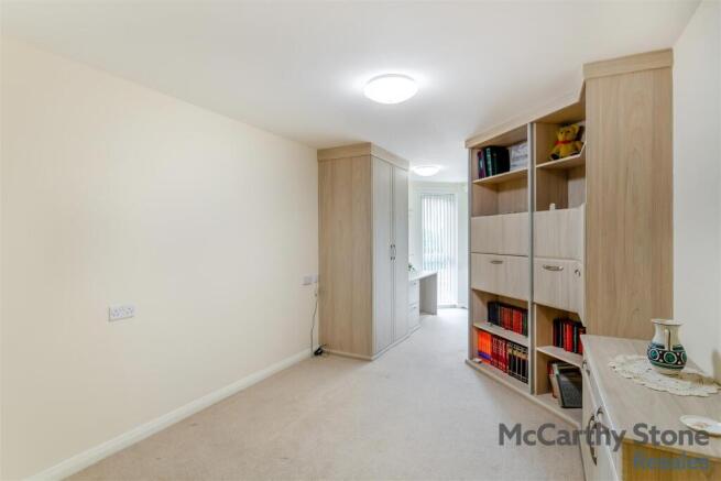 2 bed Apartment for sale Image 10