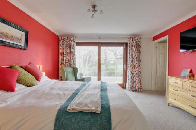 MASTER SUITE