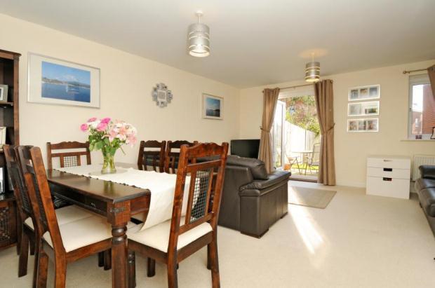 Living Dining Area