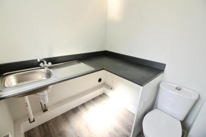 Utility/Guest WC