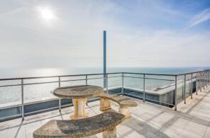 The Penthouse, Sussex Heights, St Margarets Place, Brighton BN1 2FR