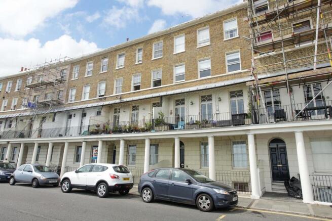 Flat A, 17 Wellingto