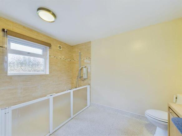 4 bed Semi-Detached for sale Image 6