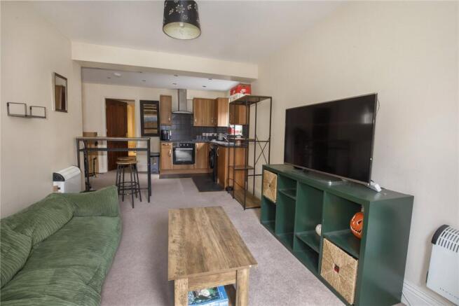1 bed Apartment to rent Image 5