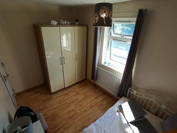 £450/Month - Room3