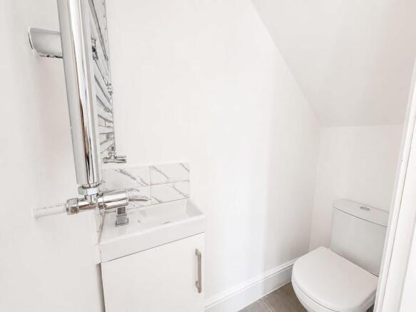 4 bed Detached for sale Image 5