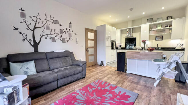 Kitchen/lounge