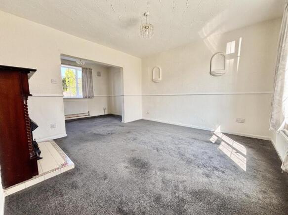 3 bed Semi-Detached for sale Image 6