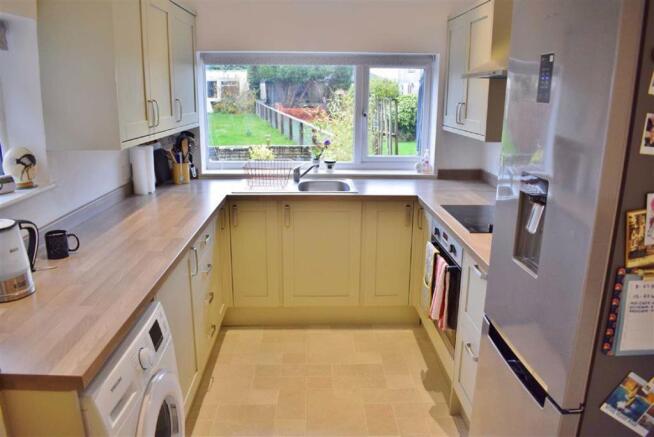 KITCHEN  AREA