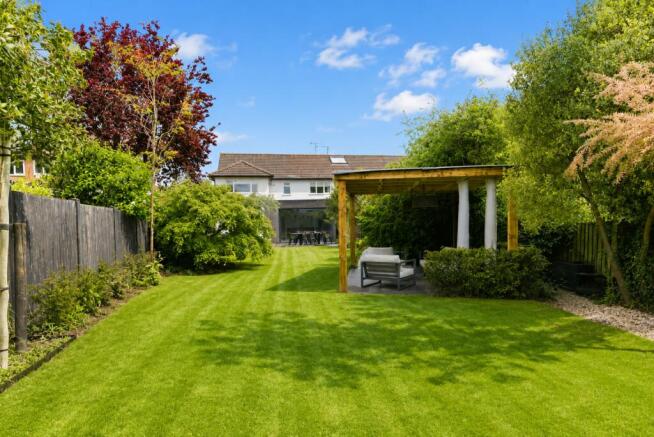 The Ridgeway, St. Albans, Hertfordshire, AL4 photo 4