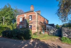 Quinton, Alverstone Road, Sandown PO36 0EX