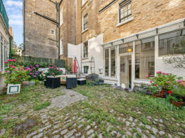 18, Warwick Square Mews, London SW1V 2EL