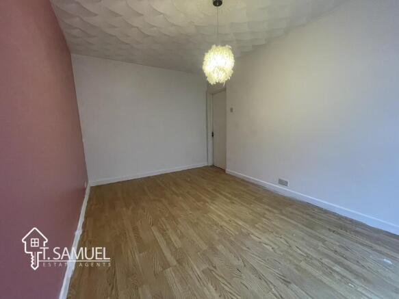 Bedroom1b.JPG