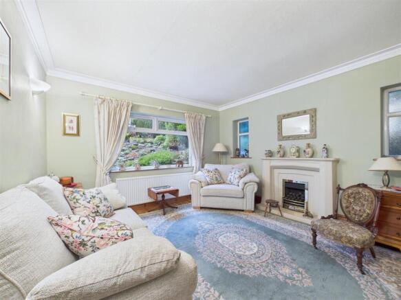 3 bed Detached Bungalow for sale Image 4