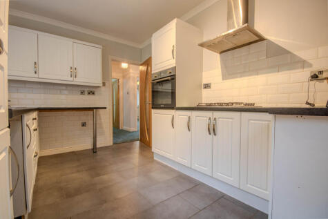 Manor Way, Pontypool, NP4