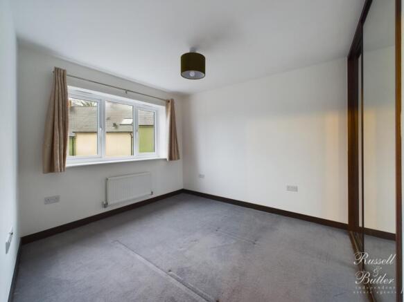 CAM02127G0-PR0235-STILL010