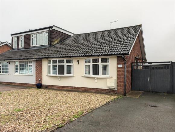 2-bed semi-detached on Glencairn Avenue, Tuffley, Gloucester, £245,000