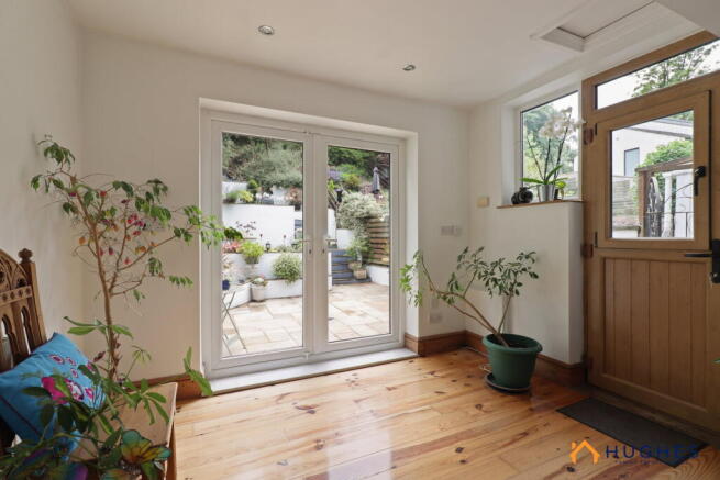 3 bed Terraced for sale Image 9