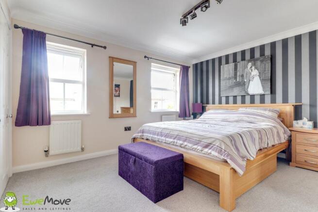 Over-sized Master Bedroom with Ensuite