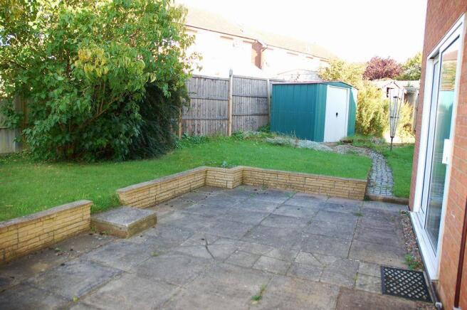 REAR GARDEN 2