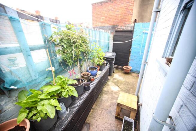 2 bed Terraced for sale Image 10
