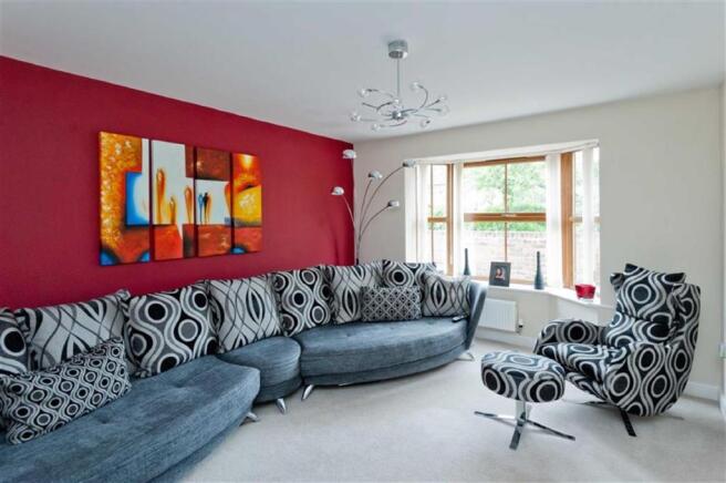 SPACIOUS LOUNGE