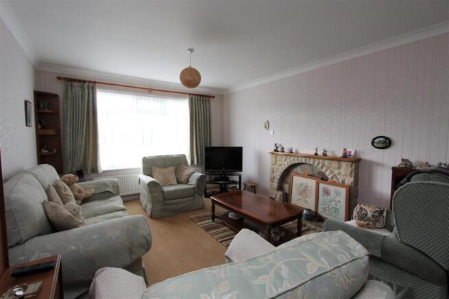 Lounge..jpg