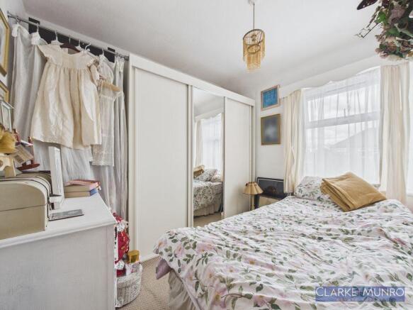 3 bed Semi-Detached for sale Image 12