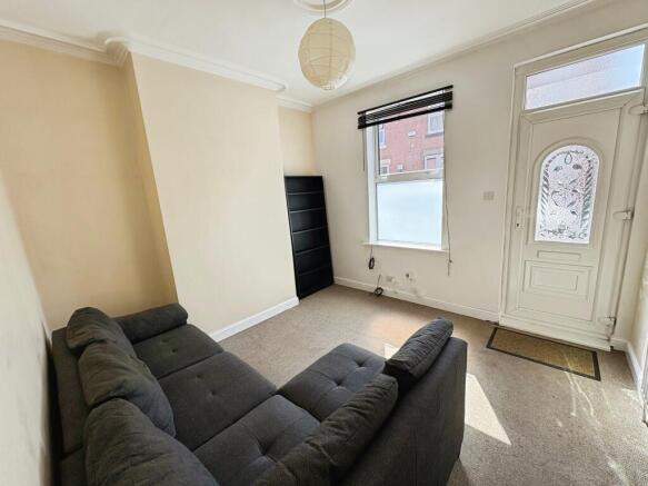 2 bed Terraced for sale Image 8