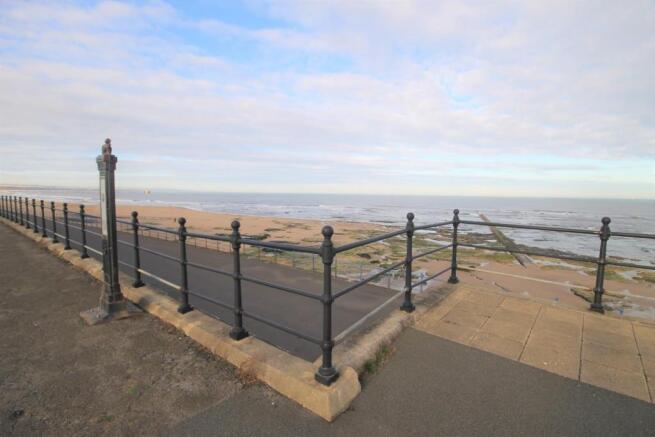 WALKING DISTANCE TO SEAFRONT