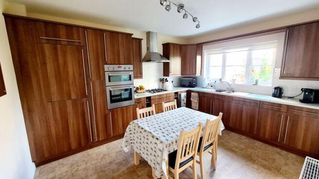 Kitchen/Breakf...