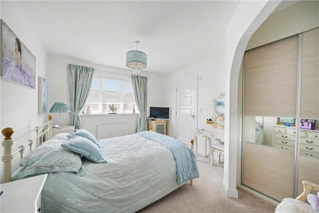 4 bed Detached for sale Image 10