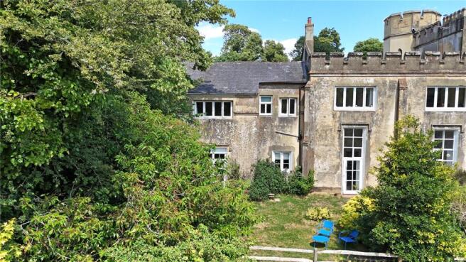 4 Coates Castle