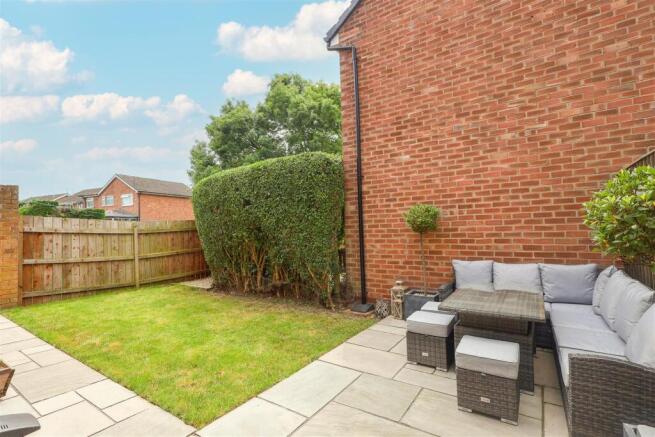 3 bed Semi-Detached for sale Image 4