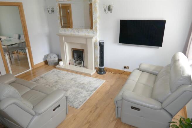 Lounge b