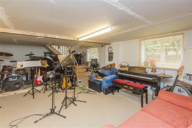 Garage/Studio