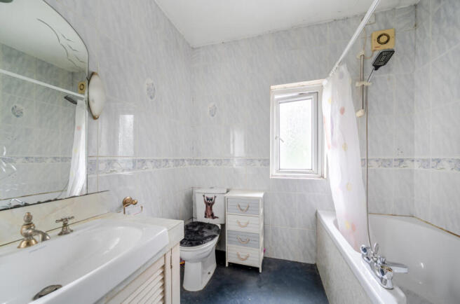 3 bed Semi-Detached for sale Image 12