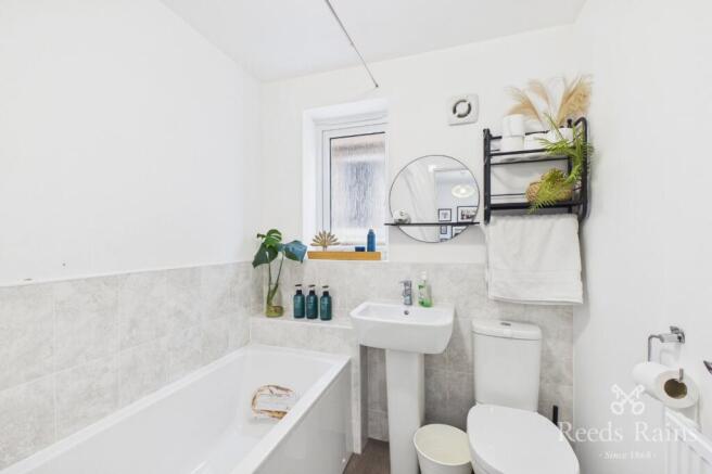 3 bed Semi-Detached for sale Image 12