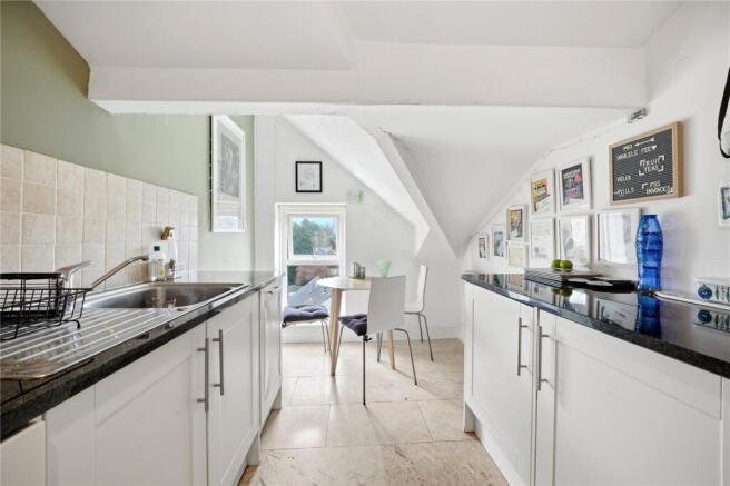 2 bed Apartment for sale Image 5