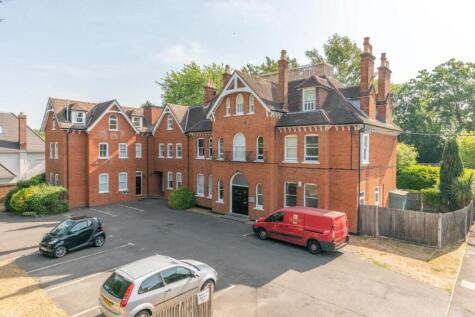 Westcar Lane, Walton-on-Thames, KT12